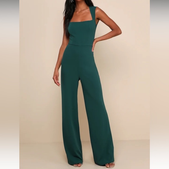 LULU’s Emerald Jumpsuit NWT - Picture 1 of 2